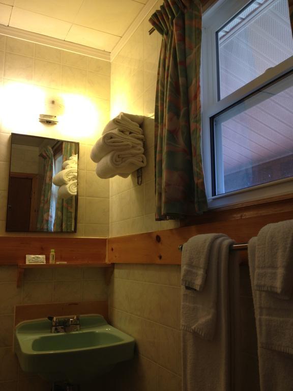 Hopewell Rocks Motel & Country Inn Hopewell Cape Quarto foto